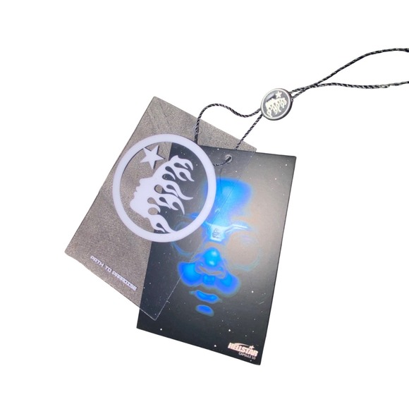 Hellstar Flame Shorts Bleach Splatter Graphic Sweatshorts Made in LA Medium NWT - Picture 3 of 8